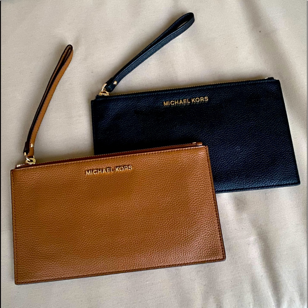 MICHAEL KORS Black & Brown/Tan Leathers Wristlets - Picture 1 of 7